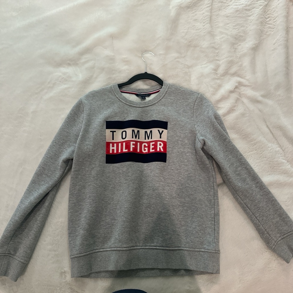 Tommy Hilfiger Gray Crewneck Sweater